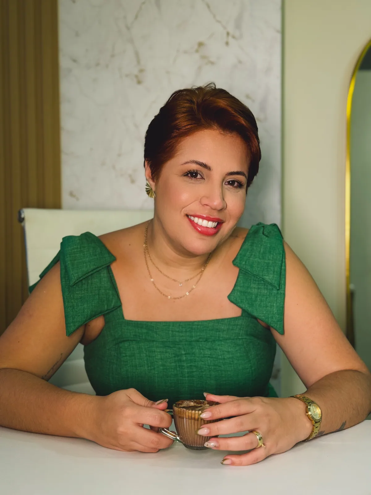 Bárbara Souza, especialista em sobrancelhas e micropigmentação em Barueri
